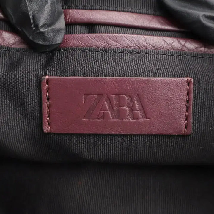 [BUNJANG] ZARA Leather Cassette Mini Shoulder Bag / 자라 레더 카세트 미니 숄더백