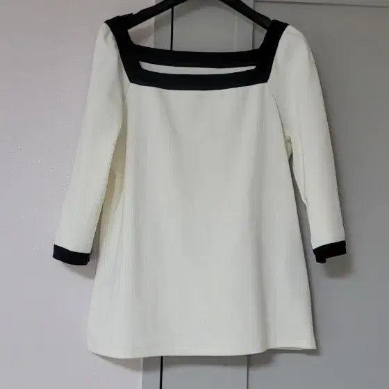 [BUNJANG] Retbite Knit Sweater / 레트바이트