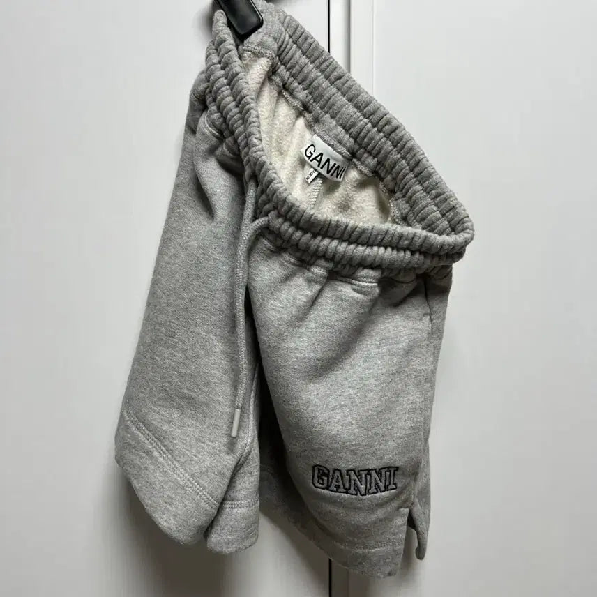 [BUNJANG] Ganni Sweat Shorts / ganni 가니 스웻쇼츠 반바지 쇼츠 바지