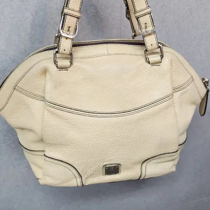 [SOLD OUT] MCM 아이보리 가죽 토트백
