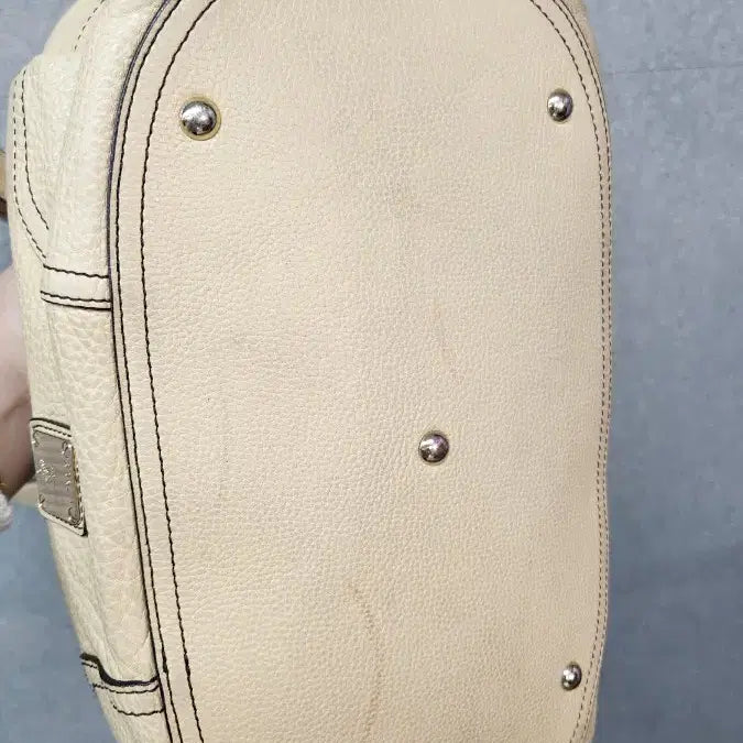 [SOLD OUT] MCM 아이보리 가죽 토트백