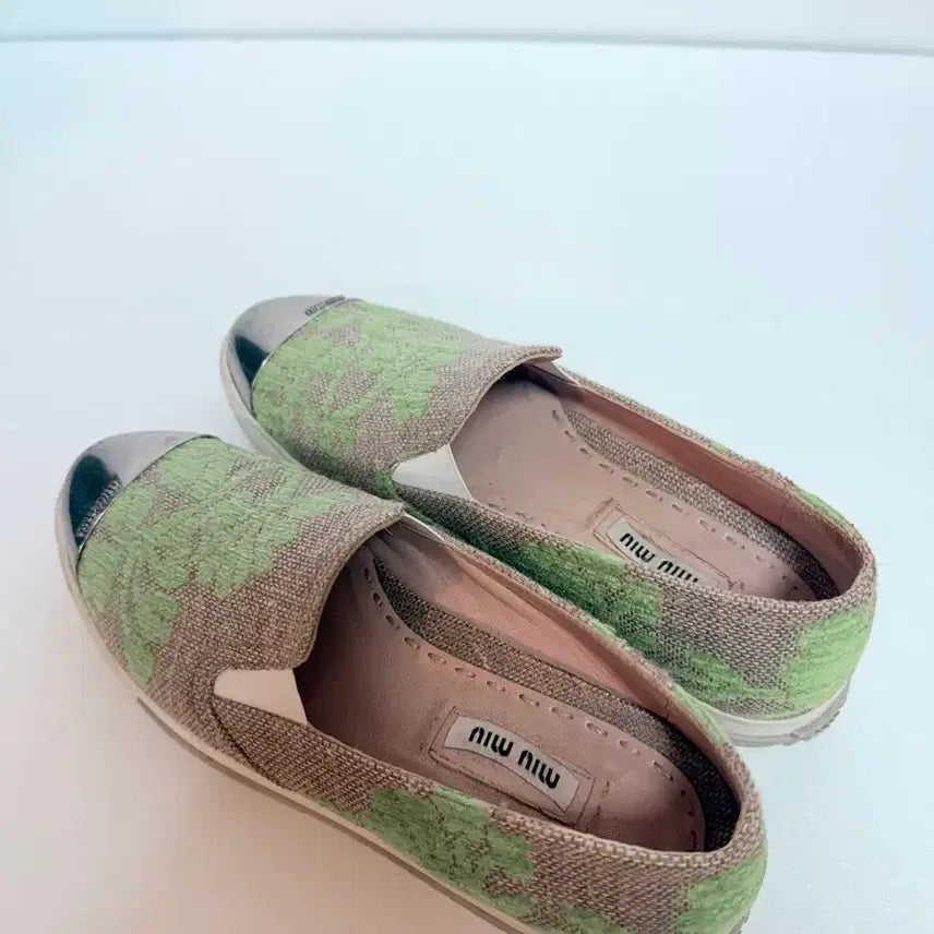 [BUNJANG] MIU MIU Floral Canvas Slip-on Sneakers / MIU MIU 미우미우 플로럴 캔버스 슬립온 스니커즈 36.5(230)