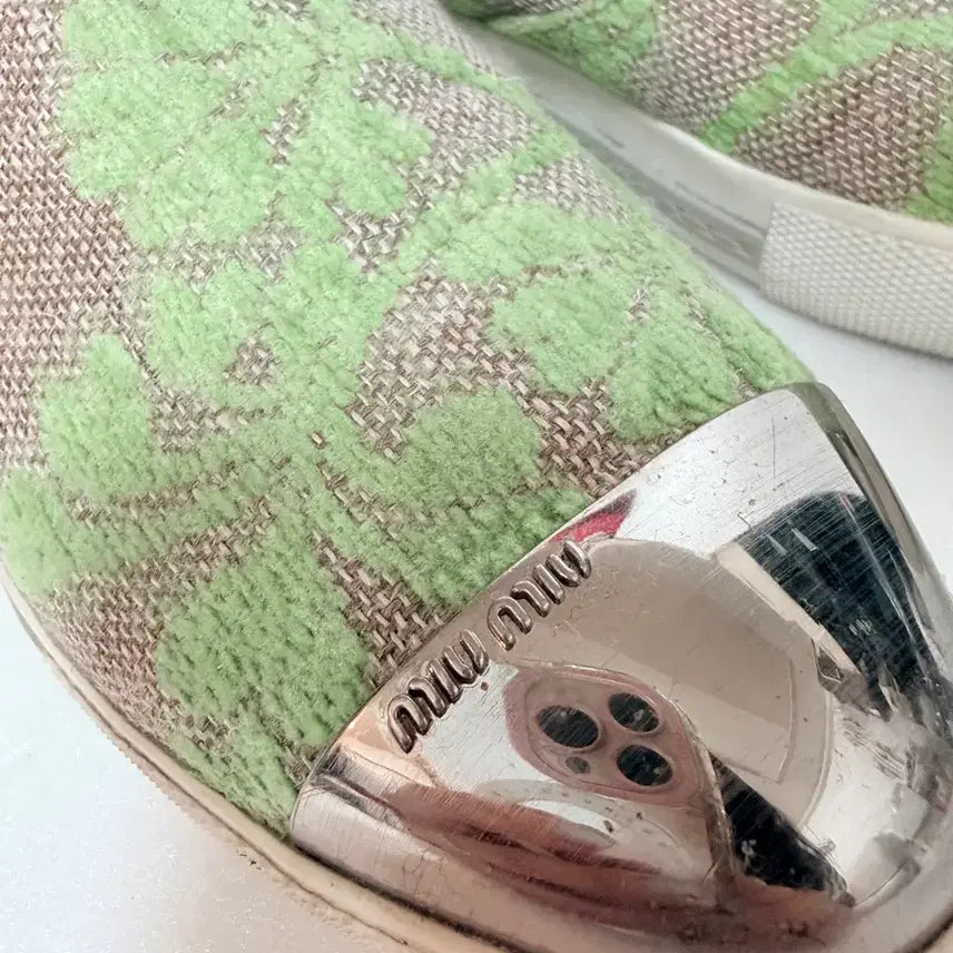 [BUNJANG] MIU MIU Floral Canvas Slip-on Sneakers / MIU MIU 미우미우 플로럴 캔버스 슬립온 스니커즈 36.5(230)