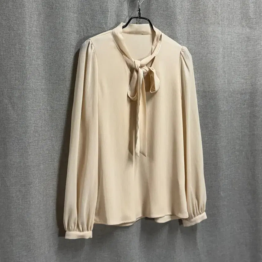 [BUNJANG] FITs Ivory Ribbon Blouse Shirt / [66] FITs 리본 여성 블라우스 아이보리 셔츠