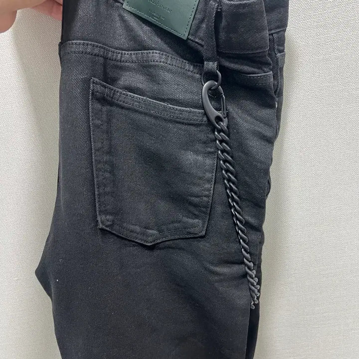 [BUNJANG] Undermycar Black Bold Chain Slim Straight Jeans / [1]언더마이카 블랙 볼드 체인 슬림 스트레이트진