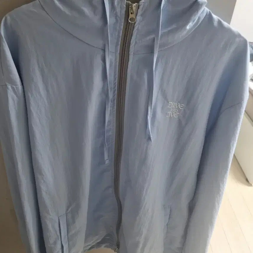 [BUNJANG] IVE MD Windbreaker Jacket / 아이브 엠디 바람막이