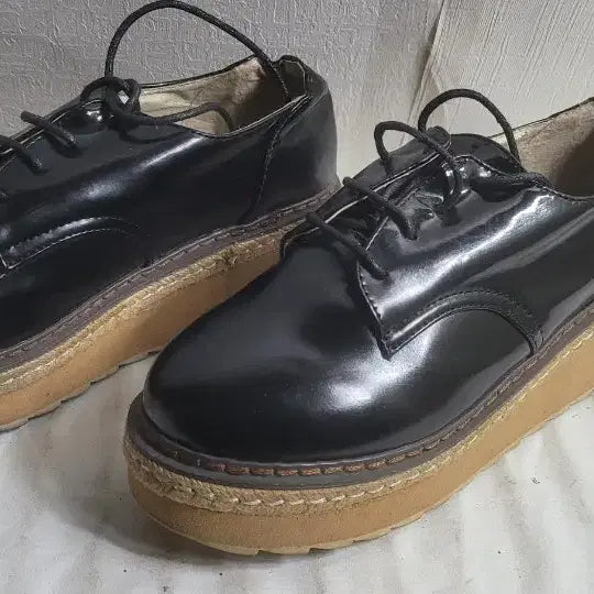 [BUNJANG] Black Enamel Platform Loafers (US Women&