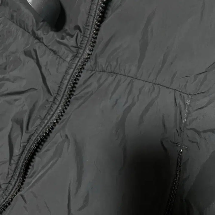 [SOLD OUT] [m] 20fw 스톤아일랜드 크링클랩스 경량패딩 바람막이 블랙