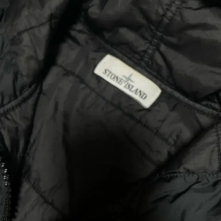[SOLD OUT] [m] 20fw 스톤아일랜드 크링클랩스 경량패딩 바람막이 블랙