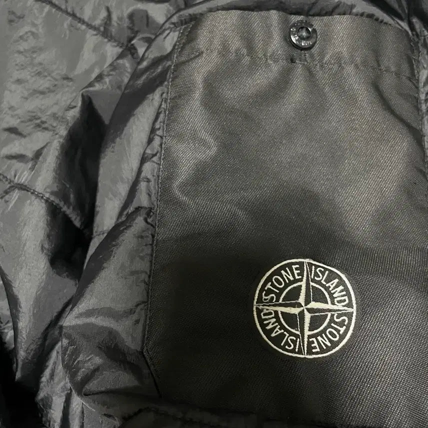 [SOLD OUT] [m] 20fw 스톤아일랜드 크링클랩스 경량패딩 바람막이 블랙