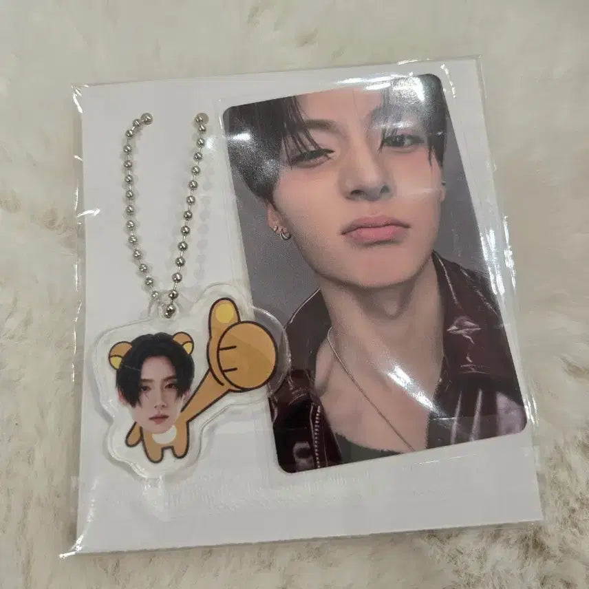 [BUNJANG] Lee Sang Won Ttazbong Kuma Acrylic Keyring and Photocard Set / 가격내림! 이상원 따봉쿠마키링포카세트