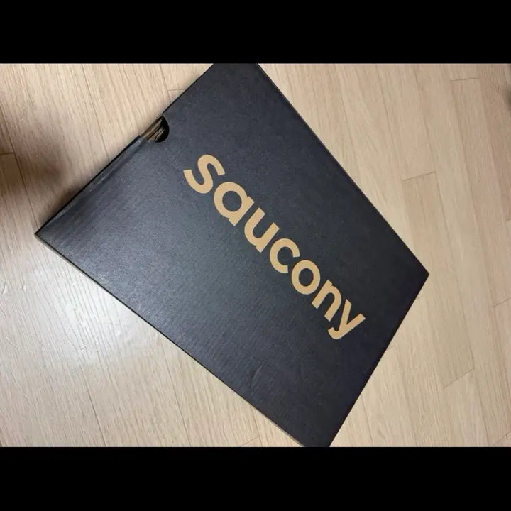 [BUNJANG] Saucony Hurricane 25 Triple Black Sneakers / 써코니 허리케인 25 트리플블랙 265 새상품