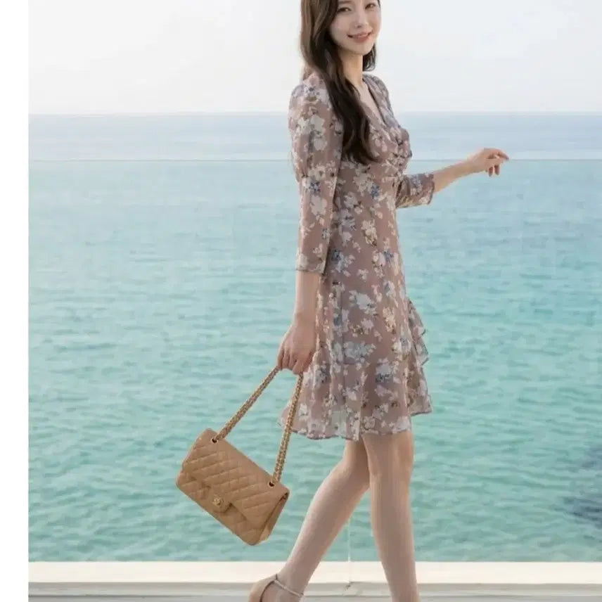 [BUNJANG] Floral V-Neck Mini Dress / 플라워 패턴 브이넥 미니 원피스m
