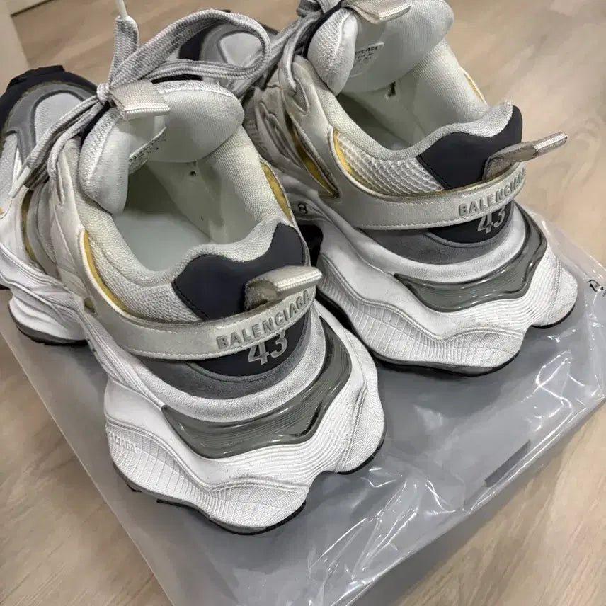 [BUNJANG] Balenciaga Cargo Sneakers Size 43 / 판매)발렌시아가 카고 스니커즈 43사이즈