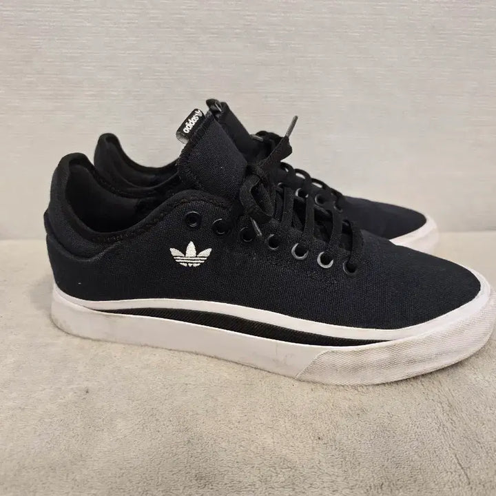 [BUNJANG] Adidas Black Canvas Sneakers Size 250 / 아디다스 블랙 스니커즈 250