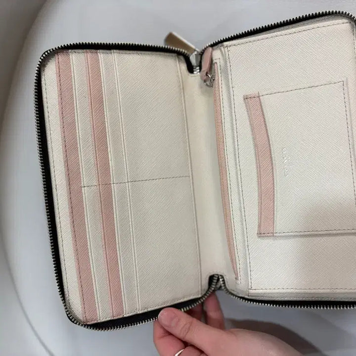[BUNJANG] Coach Zebra Pattern Long Wallet / 코치 지브라 패턴 장지갑