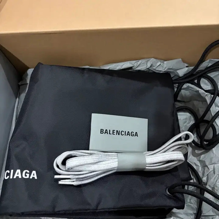 [BUNJANG] Balenciaga Cargo Sneakers (Size 36) / 판매)발렌시아가 카고 스니커즈 36