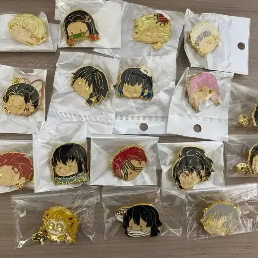 [BUNJANG] Demon Slayer Character Face Metal Badge / 귀멸의 칼날 캐릭터 얼굴 금속 뱃지