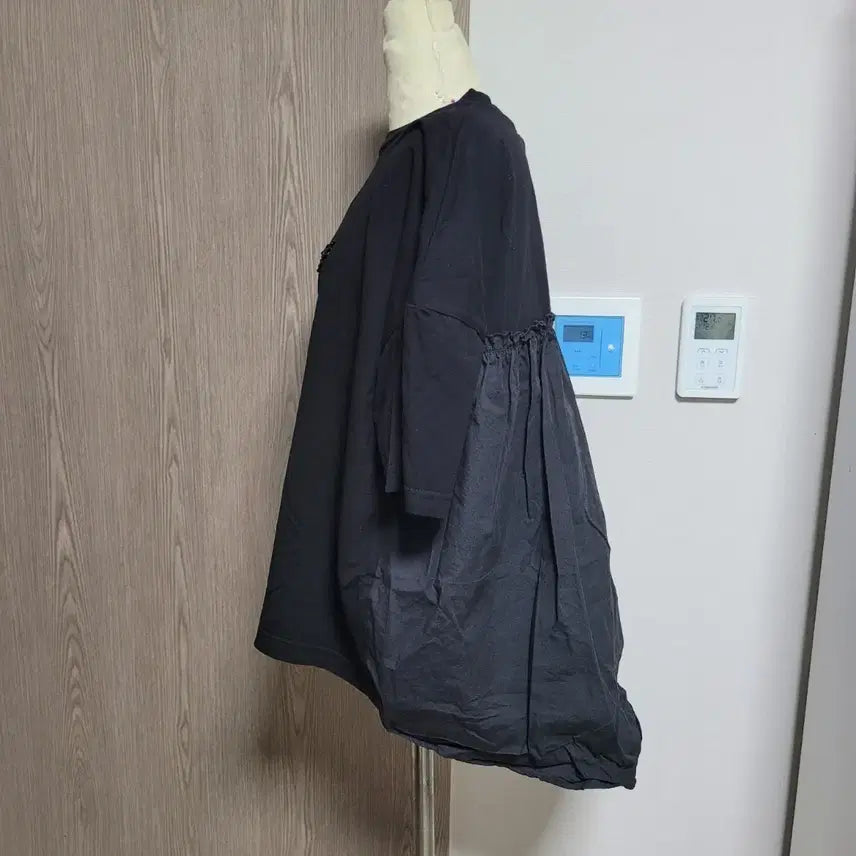 [SOLD OUT] 르니앤맥코이 프린팅 블랙 티셔츠