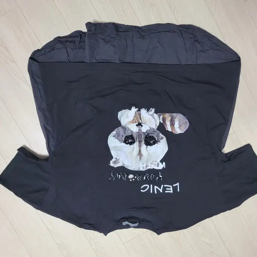 [SOLD OUT] 르니앤맥코이 프린팅 블랙 티셔츠