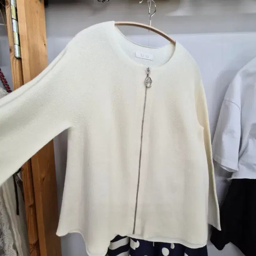 [BUNJANG] SJSJ Zip-Up Cardigan &amp; BLANK Polka Dot Skirt Set / 시스템 집업 가디건. 언발도트 스커트