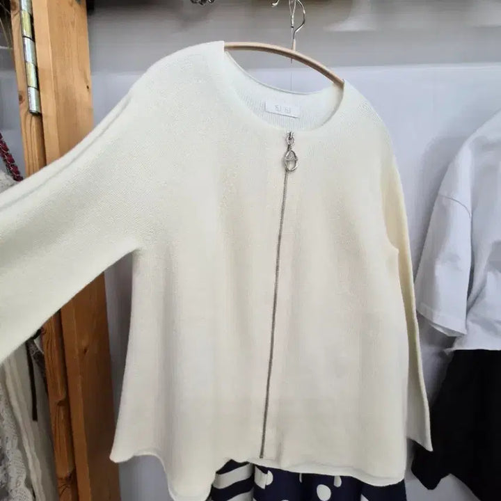 [BUNJANG] SJSJ Zip-Up Cardigan &amp; BLANK Polka Dot Skirt Set / 시스템 집업 가디건. 언발도트 스커트