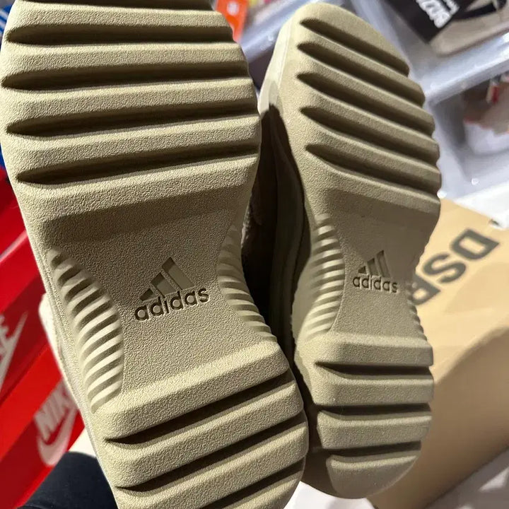 [BUNJANG] Adidas Yeezy Desert Boots / 아디다스 이지 데저트 부츠 새상품