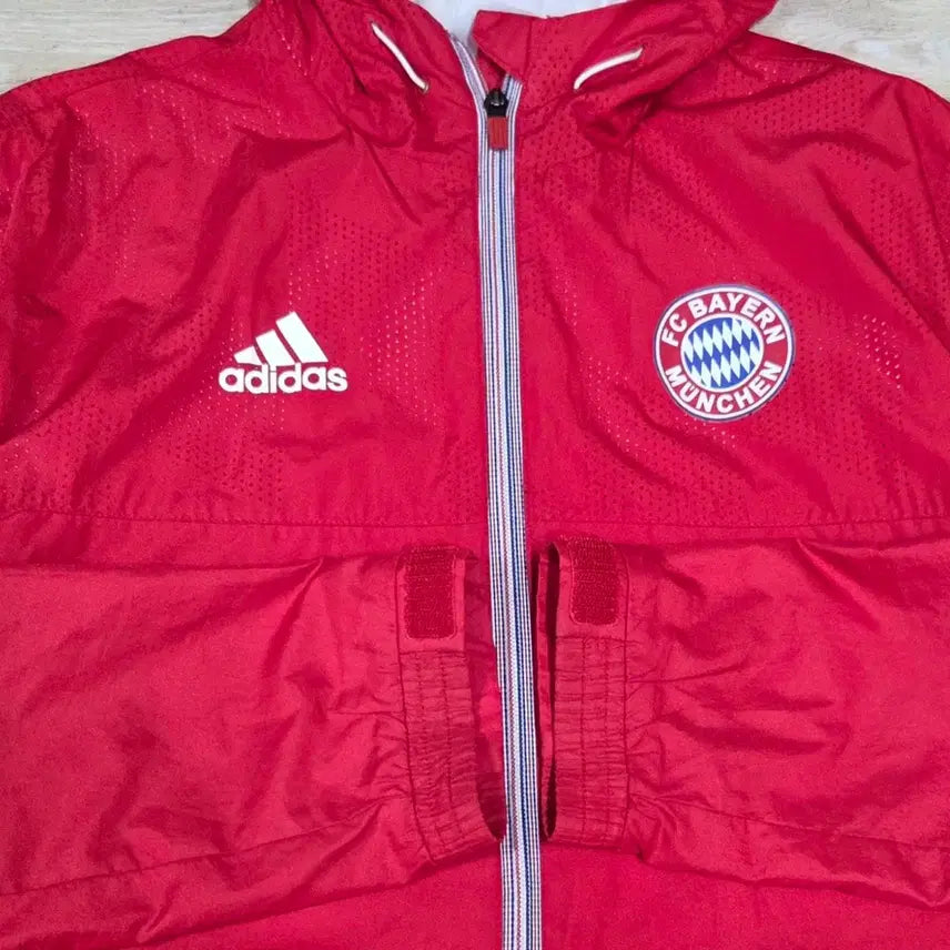 [BUNJANG] Adidas Bayern Munich Windbreaker Red / 아디다스 바이에른 뮌헨 바람막이 레드