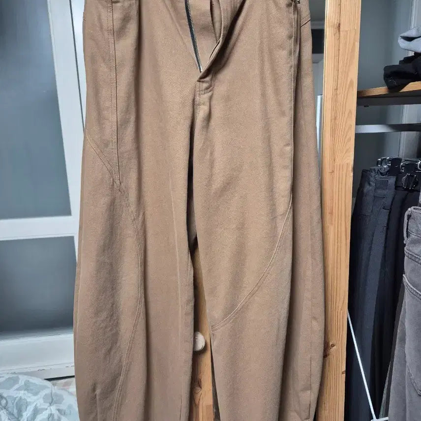 [BUNJANG] Waveness Oblique Chino Pants Sand Camel V1 / 웨이비니스 오블리크 치노팬츠 샌드카멜 1