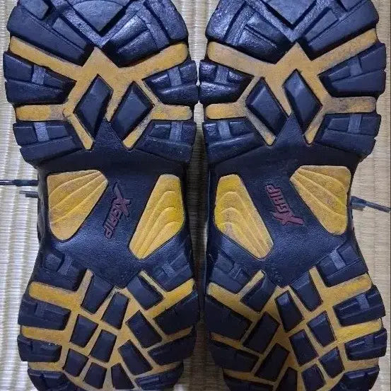 [BUNJANG] K2 Gore-Tex Mid-Top Hiking Boots / K2 고어텍스 경중등산화 260(265) 택비포함