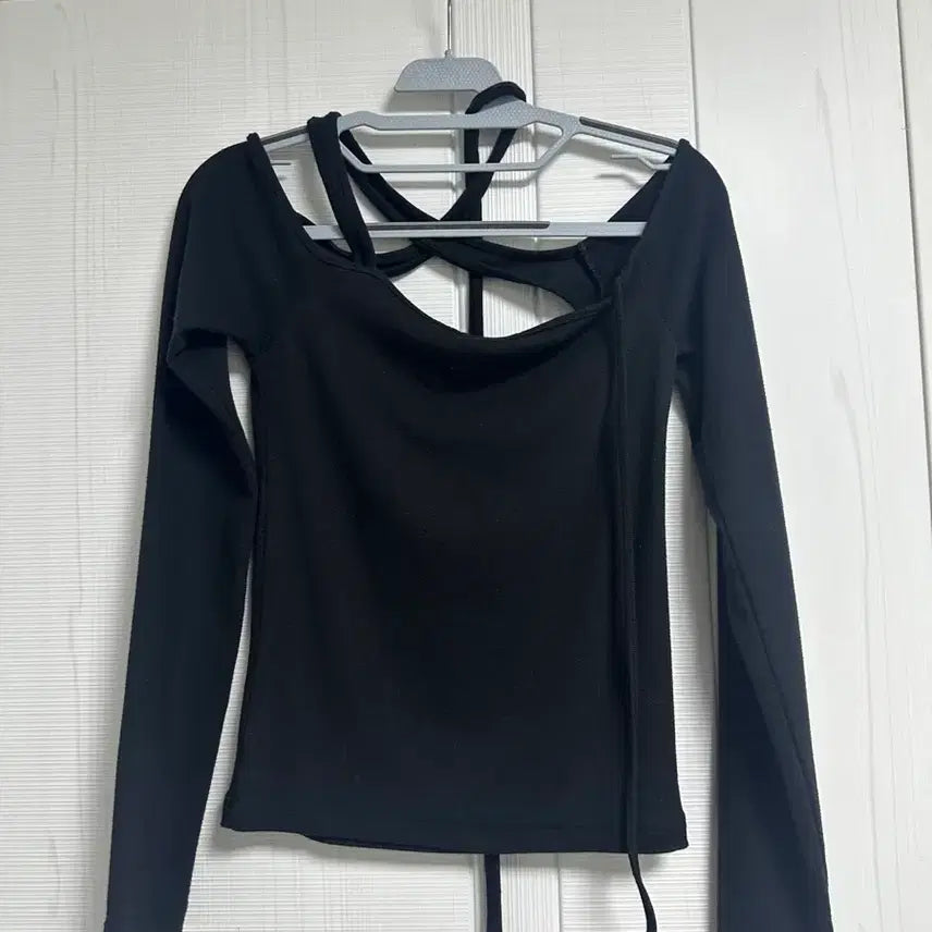 [BUNJANG] Cerric Tangle Strap Top / 세릭 cerric TANGLE STRAP TOP