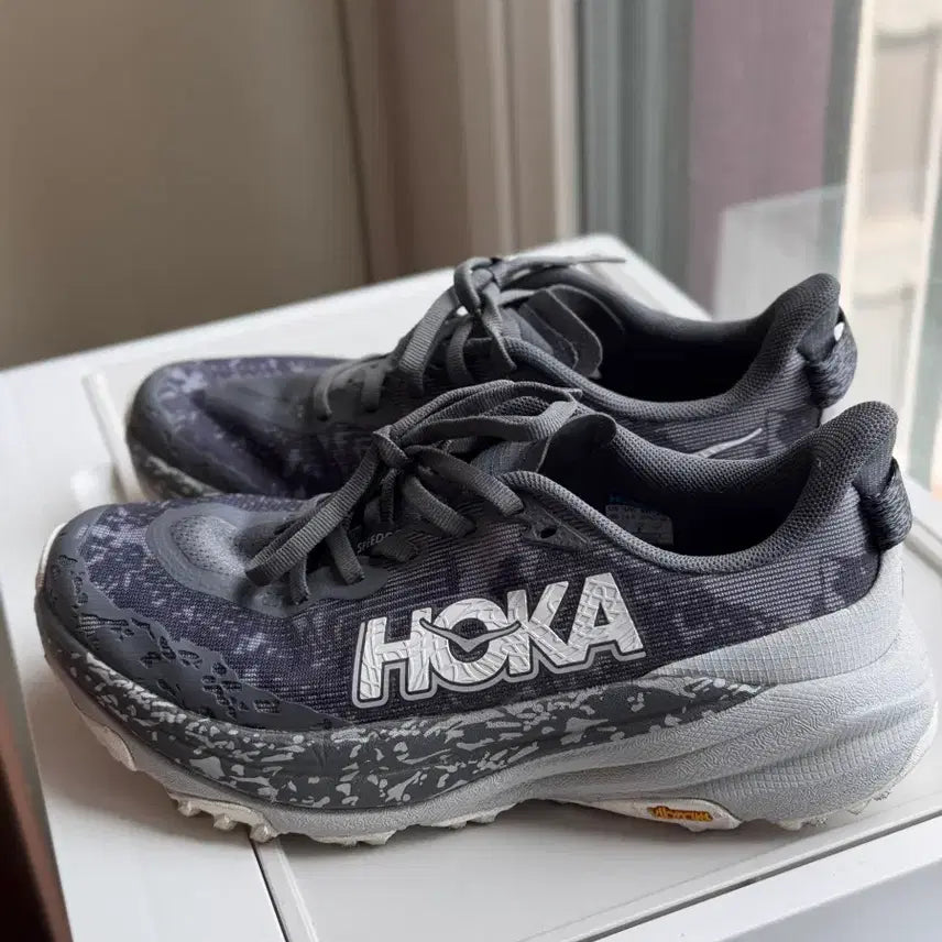 [BUNJANG] Hoka Speedgoat 6 Trail Running Shoes (Gray) - 230mm / 호카 스피드고트 6 트레일 러닝화 230