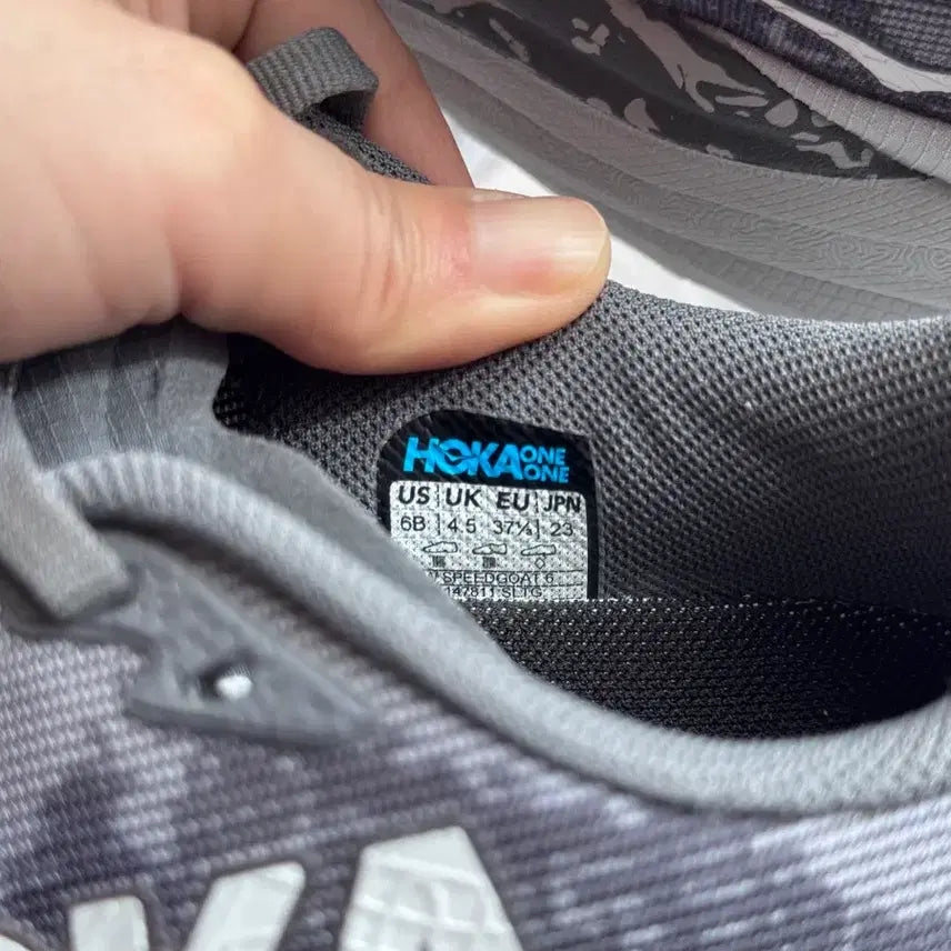 [BUNJANG] Hoka Speedgoat 6 Trail Running Shoes (Gray) - 230mm / 호카 스피드고트 6 트레일 러닝화 230