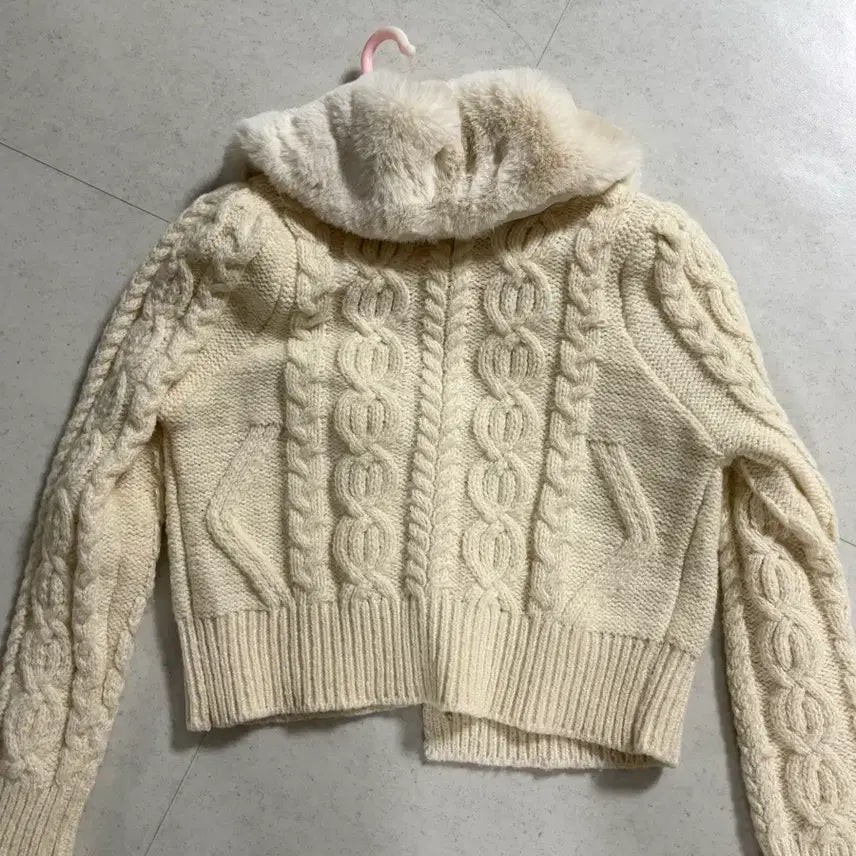[BUNJANG] Ably Knit Cardigan / 에이블리 니트 가디건 (고퀄!)