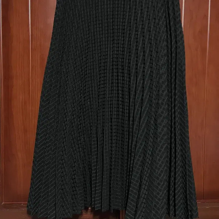 [SOLD OUT] 아키라나카 플리츠 스커트