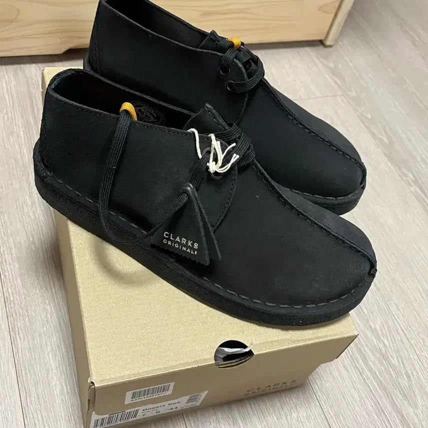 [BUNJANG] Clarks Desert Trek Black Shoes / (새상품) 클락스 데저트트랙 블랙