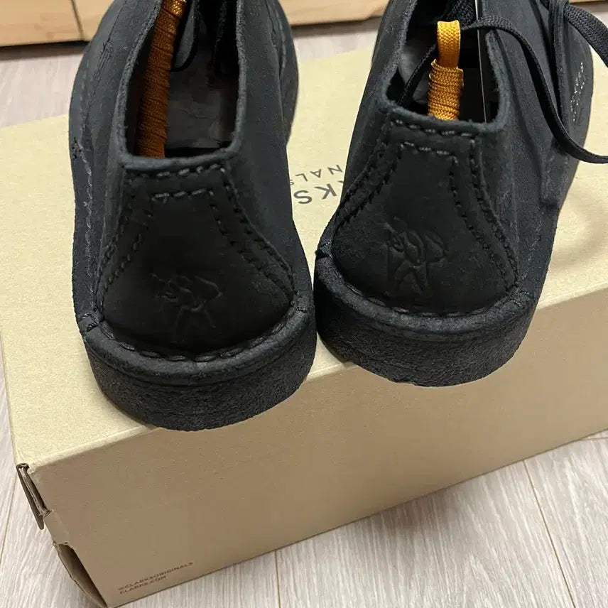 [BUNJANG] Clarks Desert Trek Black Shoes / (새상품) 클락스 데저트트랙 블랙