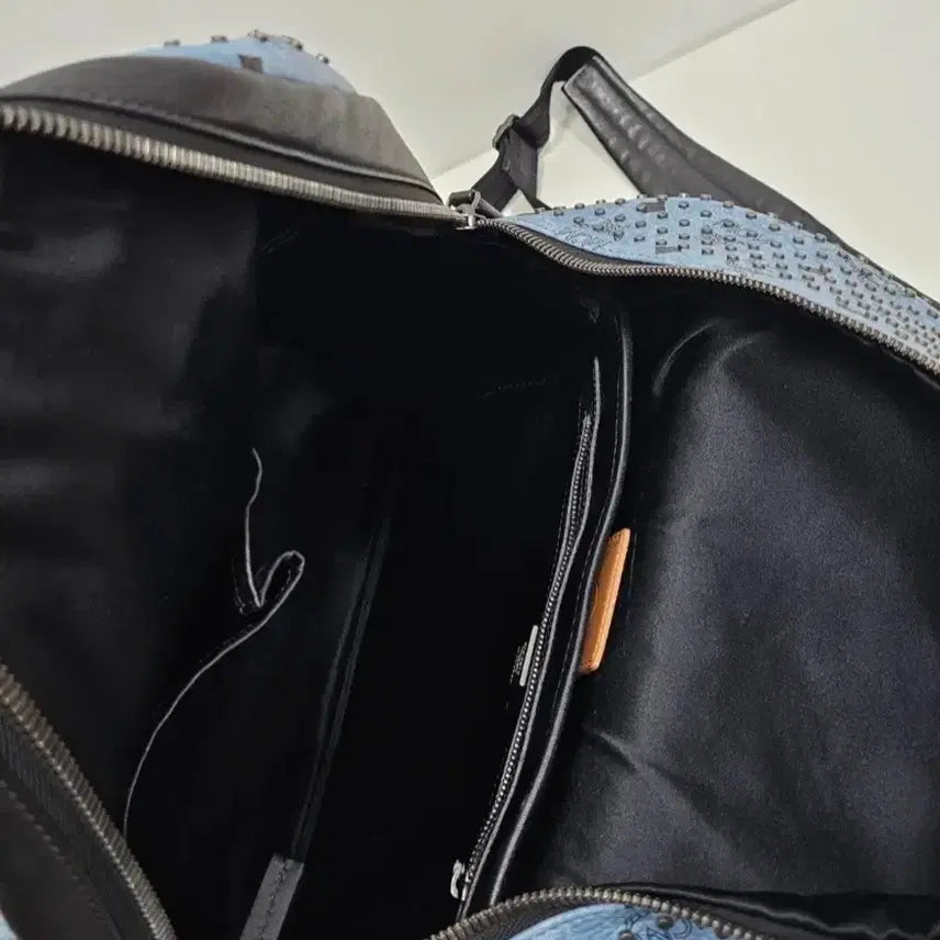 [BUNJANG] MCM Stark Special Medium Backpack / MCM 스타크 스페셜 미듐 백팩 / 블루