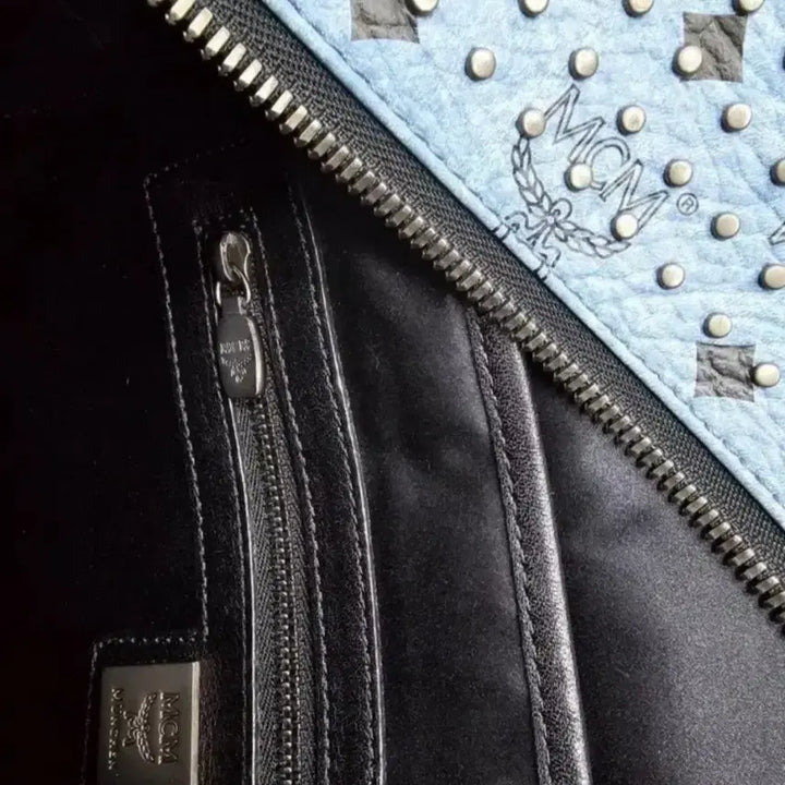 [BUNJANG] MCM Stark Special Medium Backpack / MCM 스타크 스페셜 미듐 백팩 / 블루