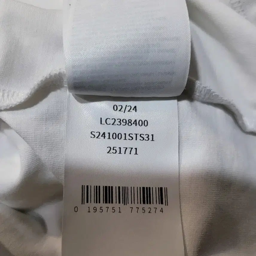 [SOLD OUT] 살로몬 화이트 반팔 티셔츠