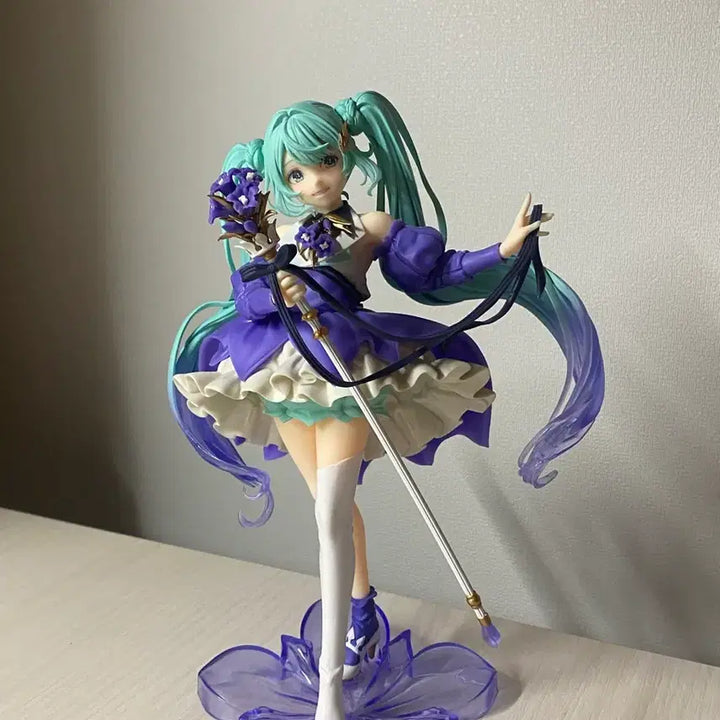 [BUNJANG] Hatsune Miku Birthday 2024 Flower Figure / 하츠네 미쿠 Birthday 2024 Flower 피규어 판매