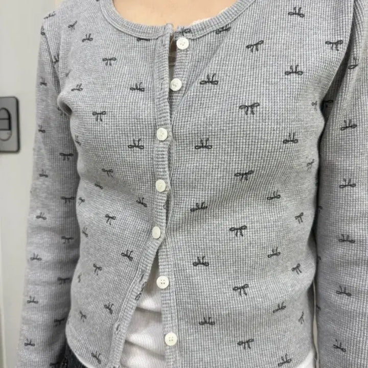 [BUNJANG] Ribbon Pattern Gray Waffle Cardigan / 미니포에 리본 패턴 그레이 와플 가디건