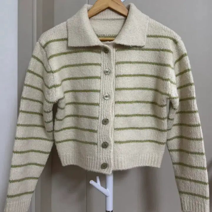 [BUNJANG] Green Striped Knit Cardigan / [새상품] 연두색 스트라이프 니트 가디건
