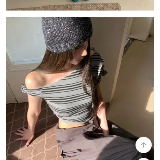 [BUNJANG] Stripe Off-Shoulder Cropped T-Shirt / 스트라이프 오프숄더 크롭 티셔츠