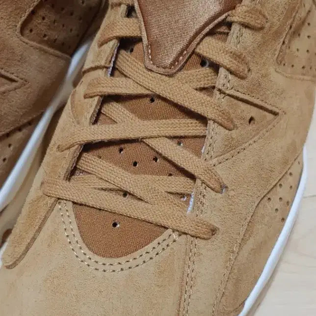 [BUNJANG] Jordan 6 Retro Wheat (Brown) Sneakers / [된장조던] 조던 6 레트로 위트 285