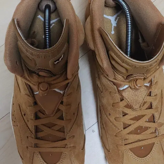 [BUNJANG] Jordan 6 Retro Wheat (Brown) Sneakers / [된장조던] 조던 6 레트로 위트 285
