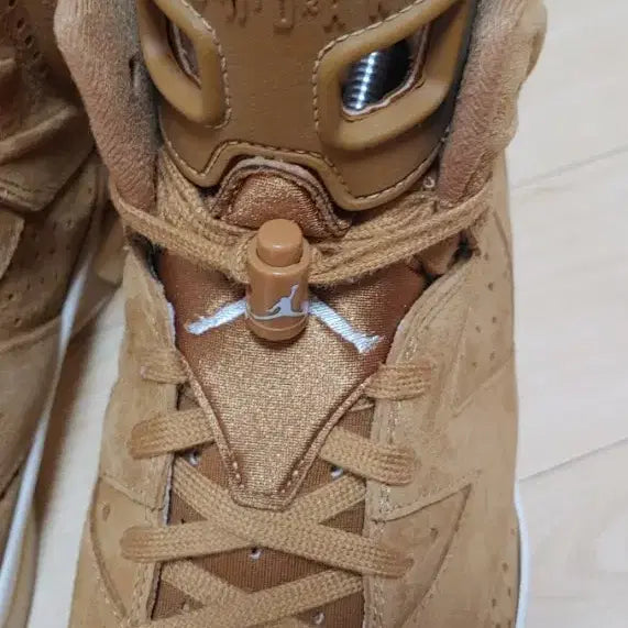 [BUNJANG] Jordan 6 Retro Wheat (Brown) Sneakers / [된장조던] 조던 6 레트로 위트 285