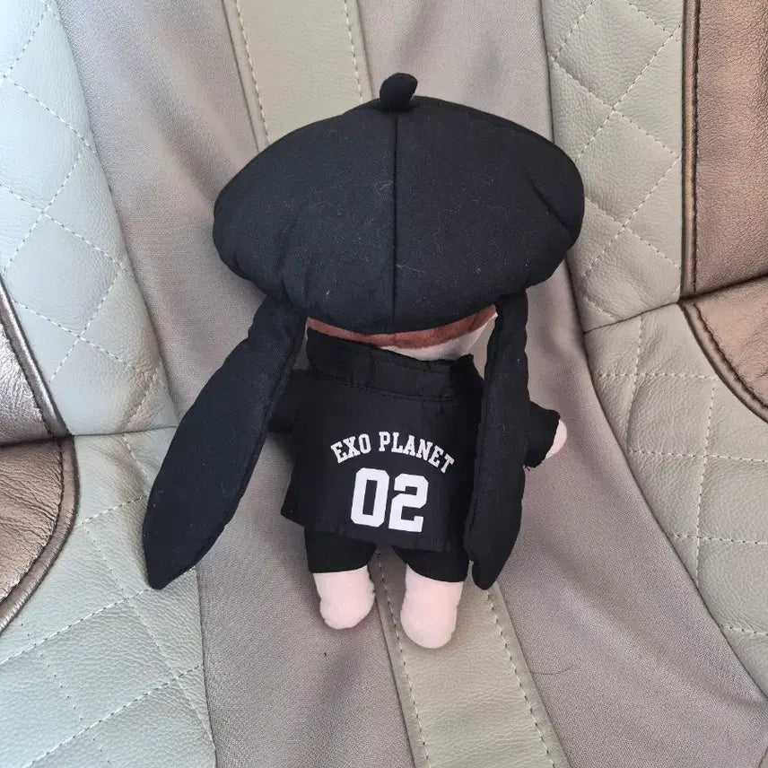 [BUNJANG] EXO Doll Black Outfit Plush Doll / 엑소  인형 블랙 의상 봉제인형
