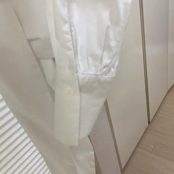 [SOLD OUT] 랩스타일 크롭셔츠 새상품