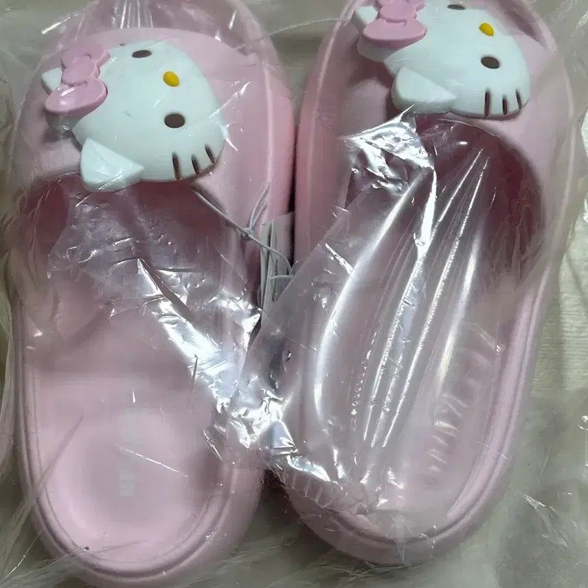 [BUNJANG] Sanrio Hello Kitty Pink Platform Slippers 240-245mm / 산리오 헬로키티 핑크 실내화 슬리퍼 통굽 새상품 240~245mm
